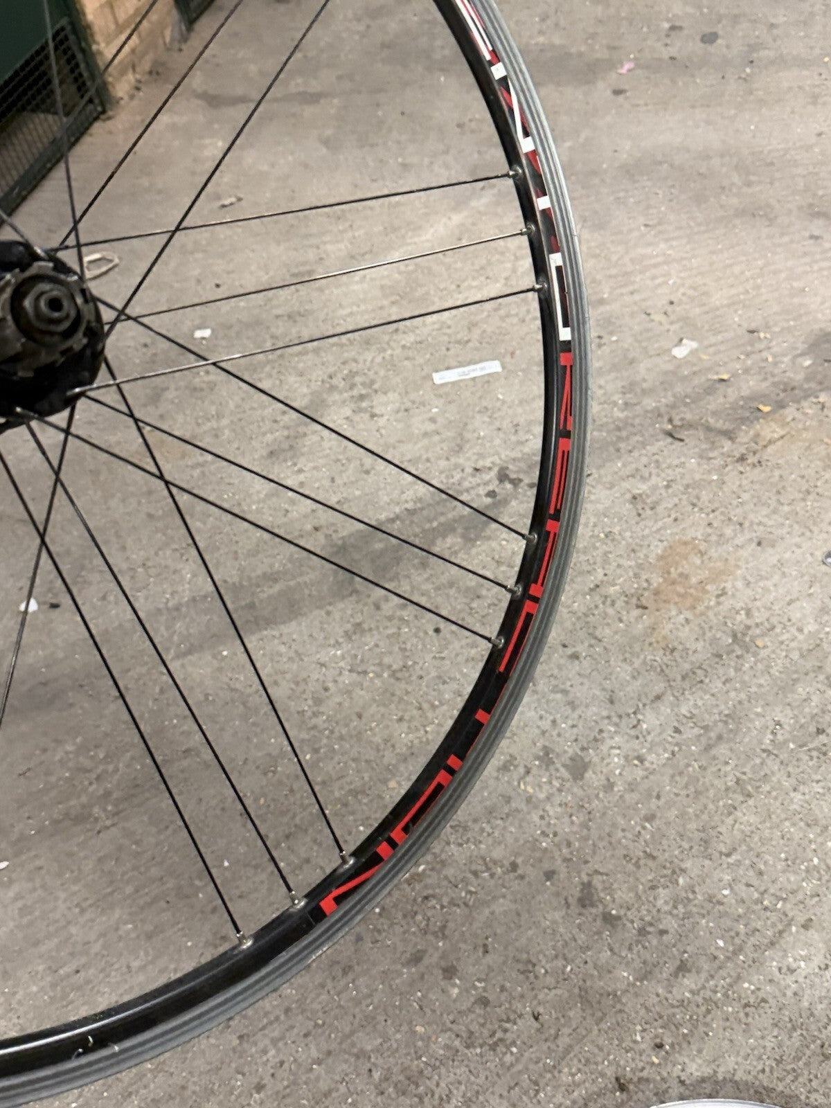 Campagnolo Vento Reaction Clincher Road Wheelset
