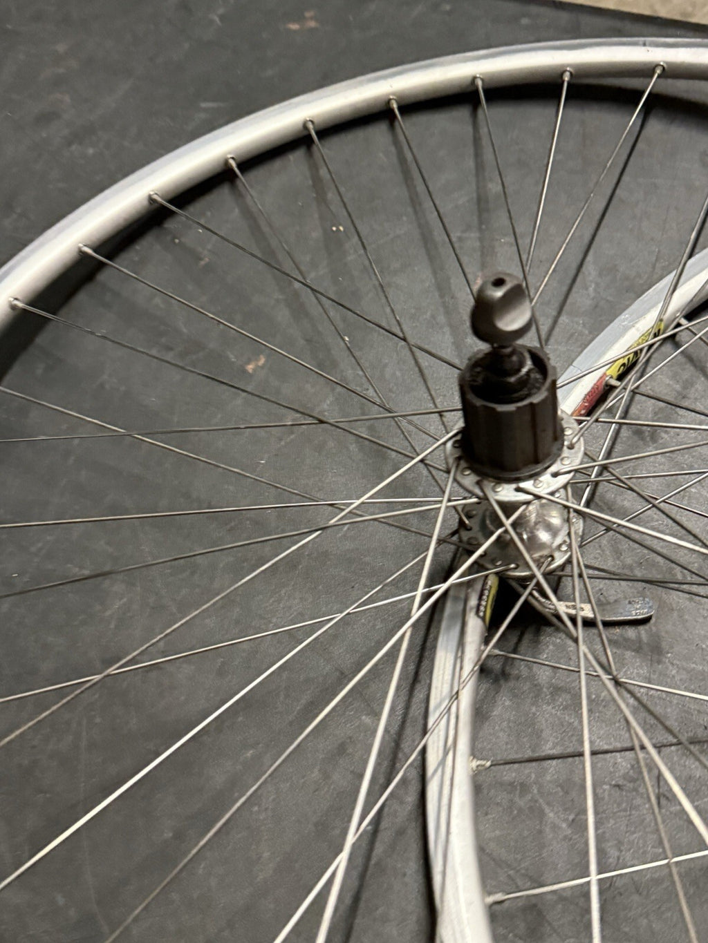 Vintage Campgnolo Clincher Wheelset Mavic Rims 8speed - view 4
