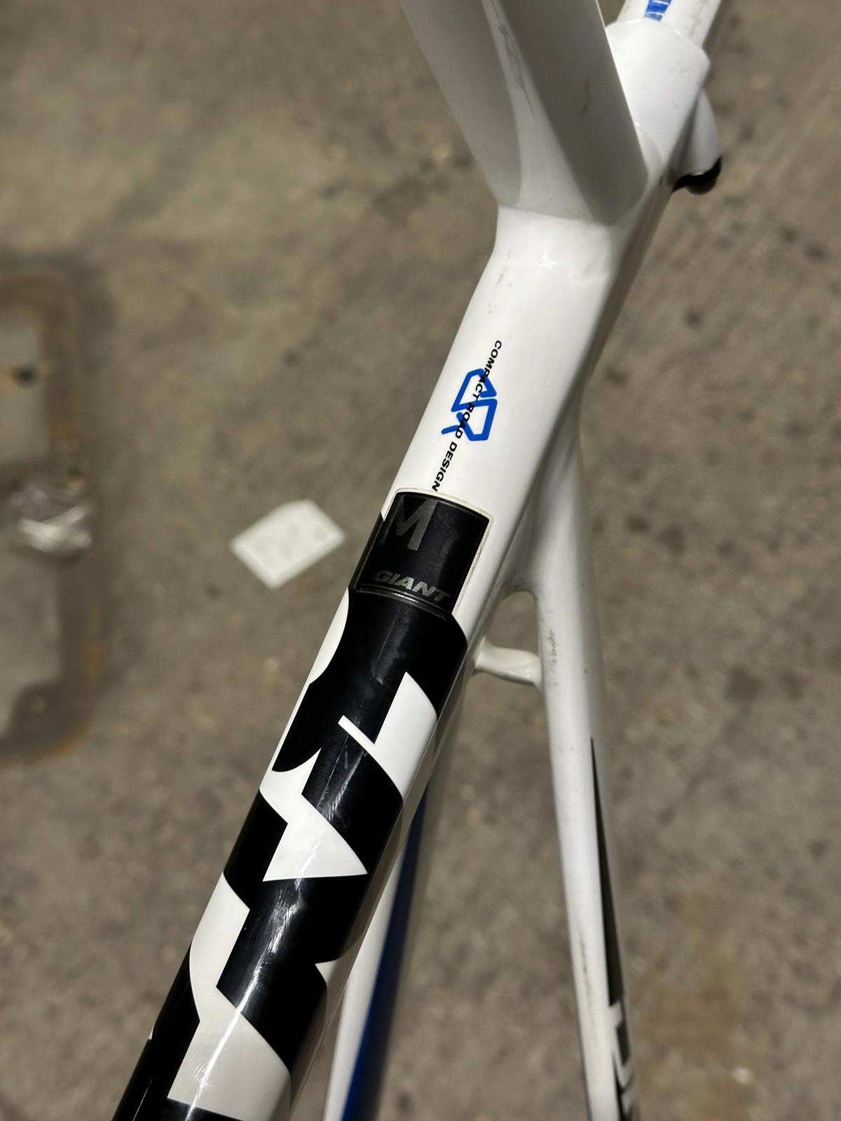 Giant Omnium Track Frameset Fixed Gear Pista  Size M Missing Saddle Base Clamp