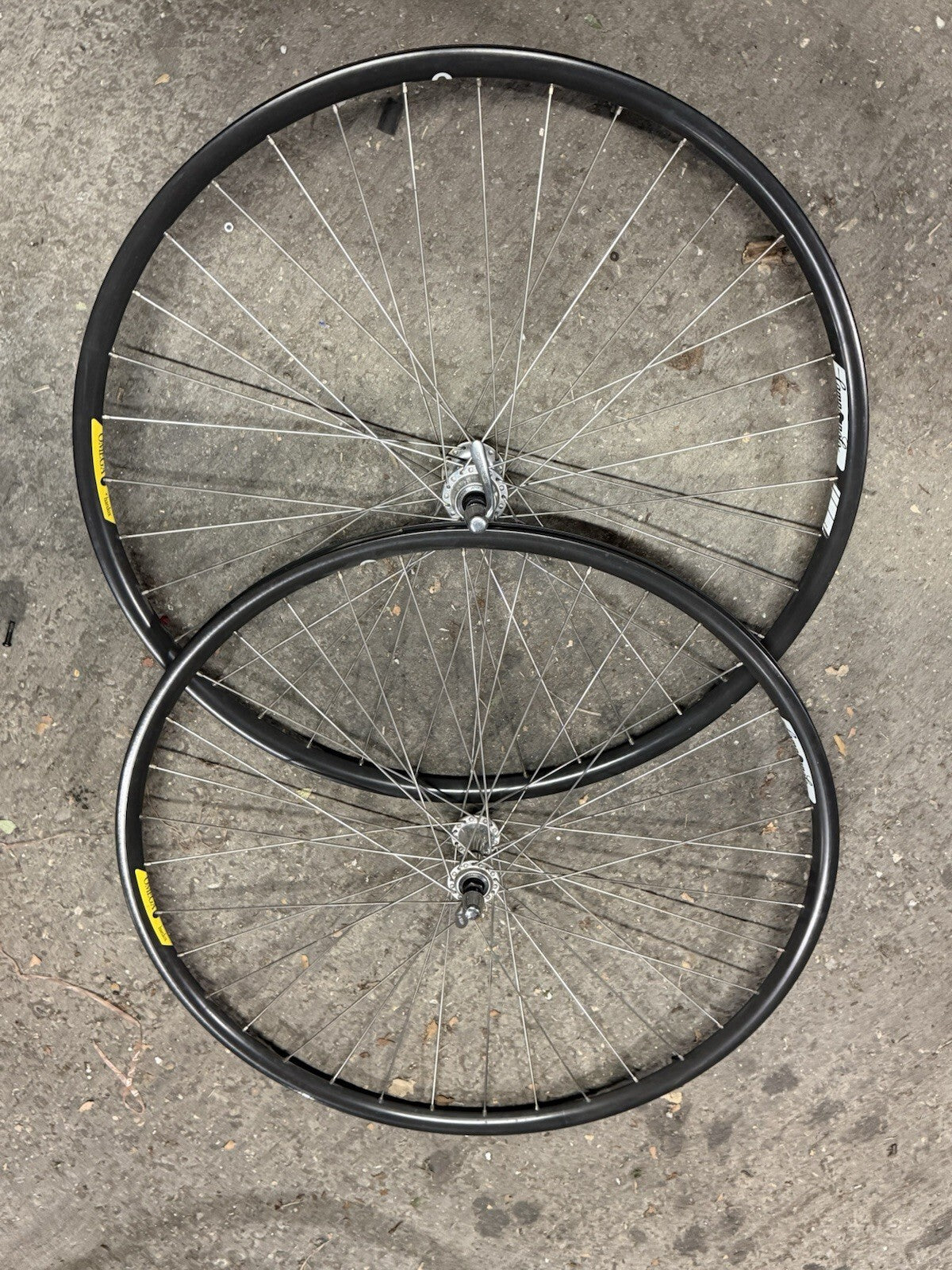 Shimano 600 700c vintage clincher wheelset with Campagnolo Omega rims