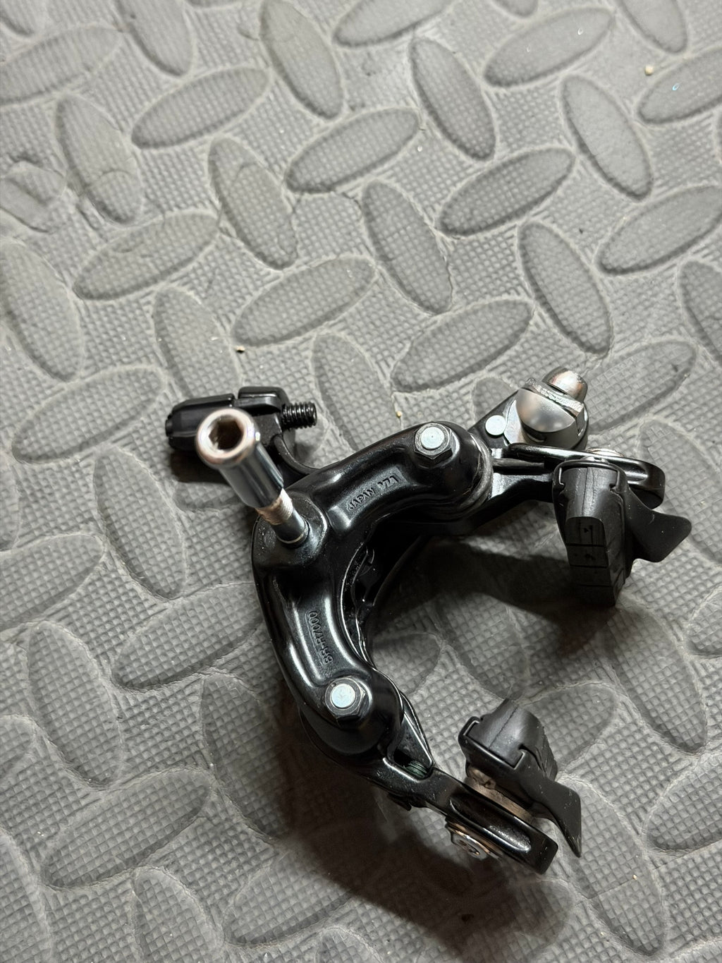 Shimano 105 R7000 Front Brake Caliper