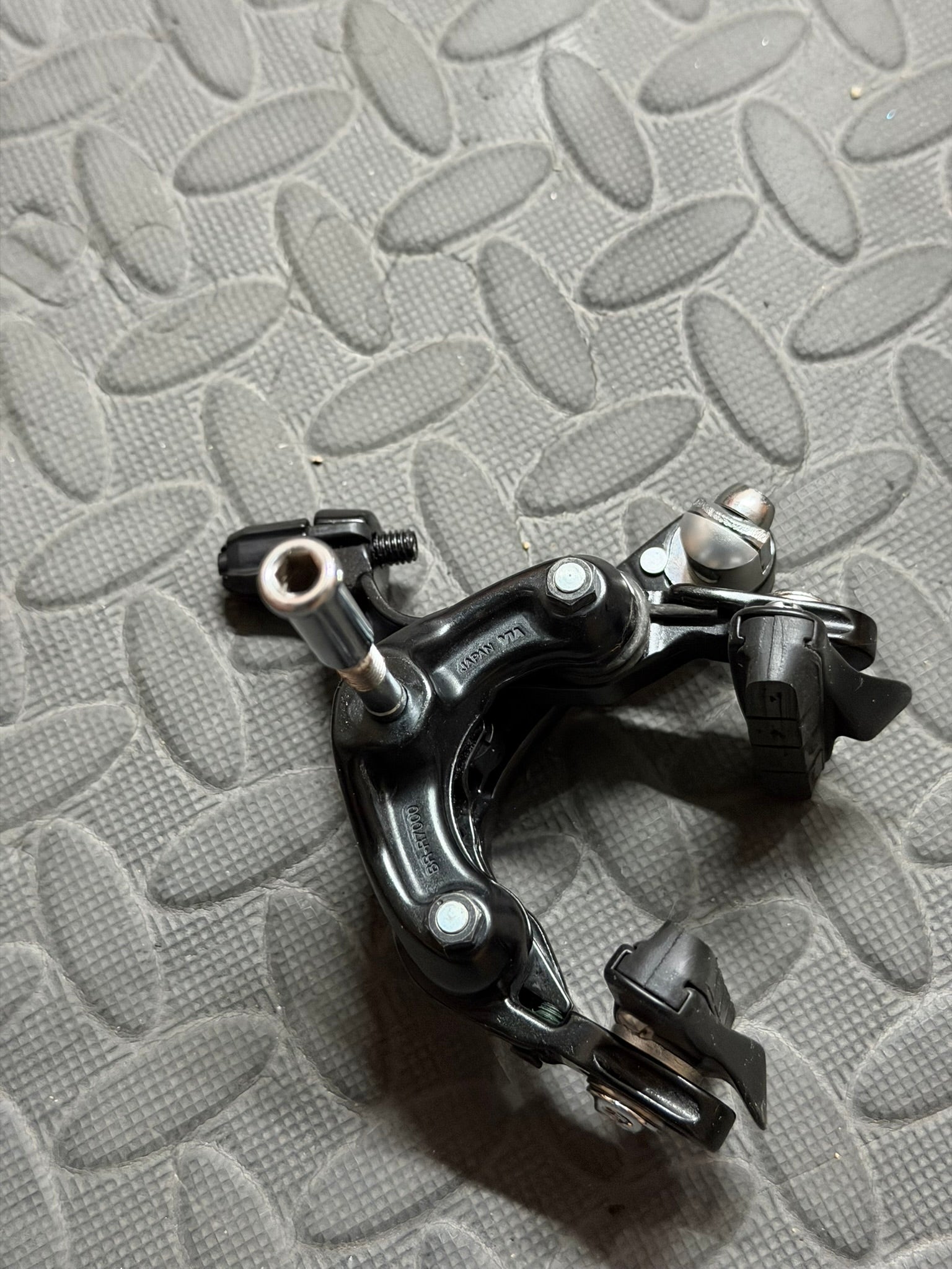 Shimano 105 R7000 Front Brake Caliper