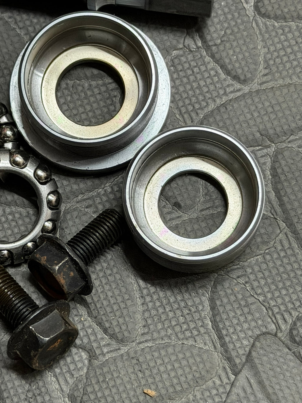 Sugino 75 NJS Bottom Bracket