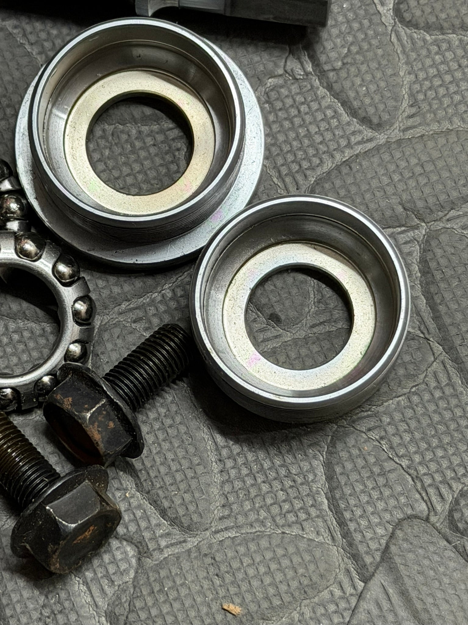 Sugino 75 NJS Bottom Bracket