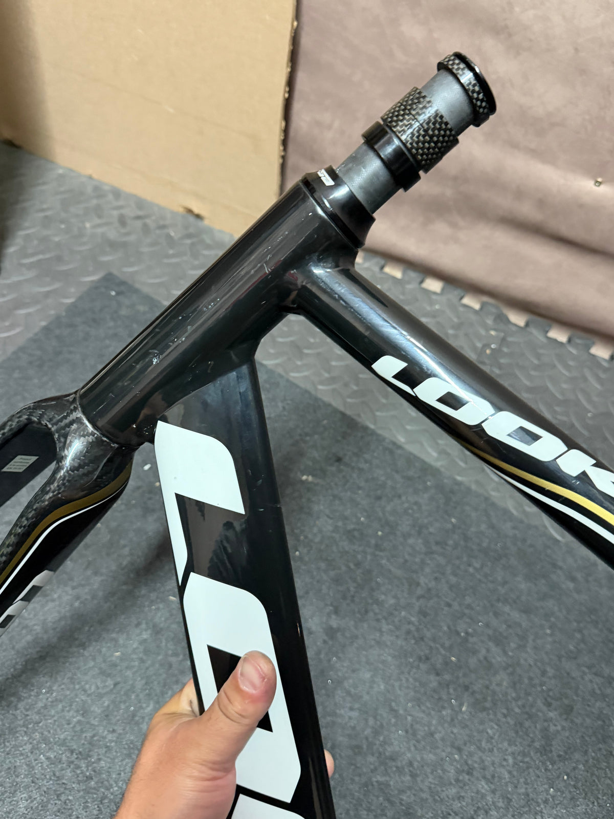 Look 464 AL Track Frameset Size M – Top Tube Dent