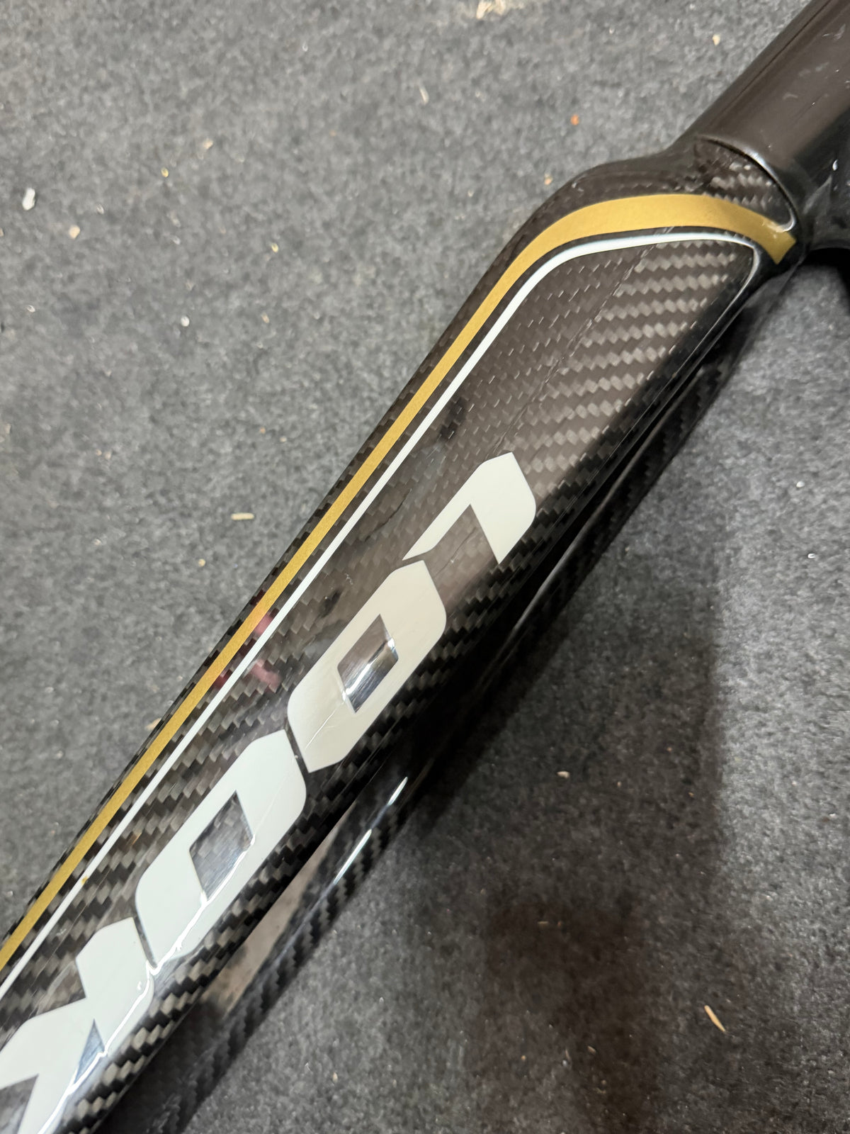 Look 464 AL Track Frameset Size M – Top Tube Dent