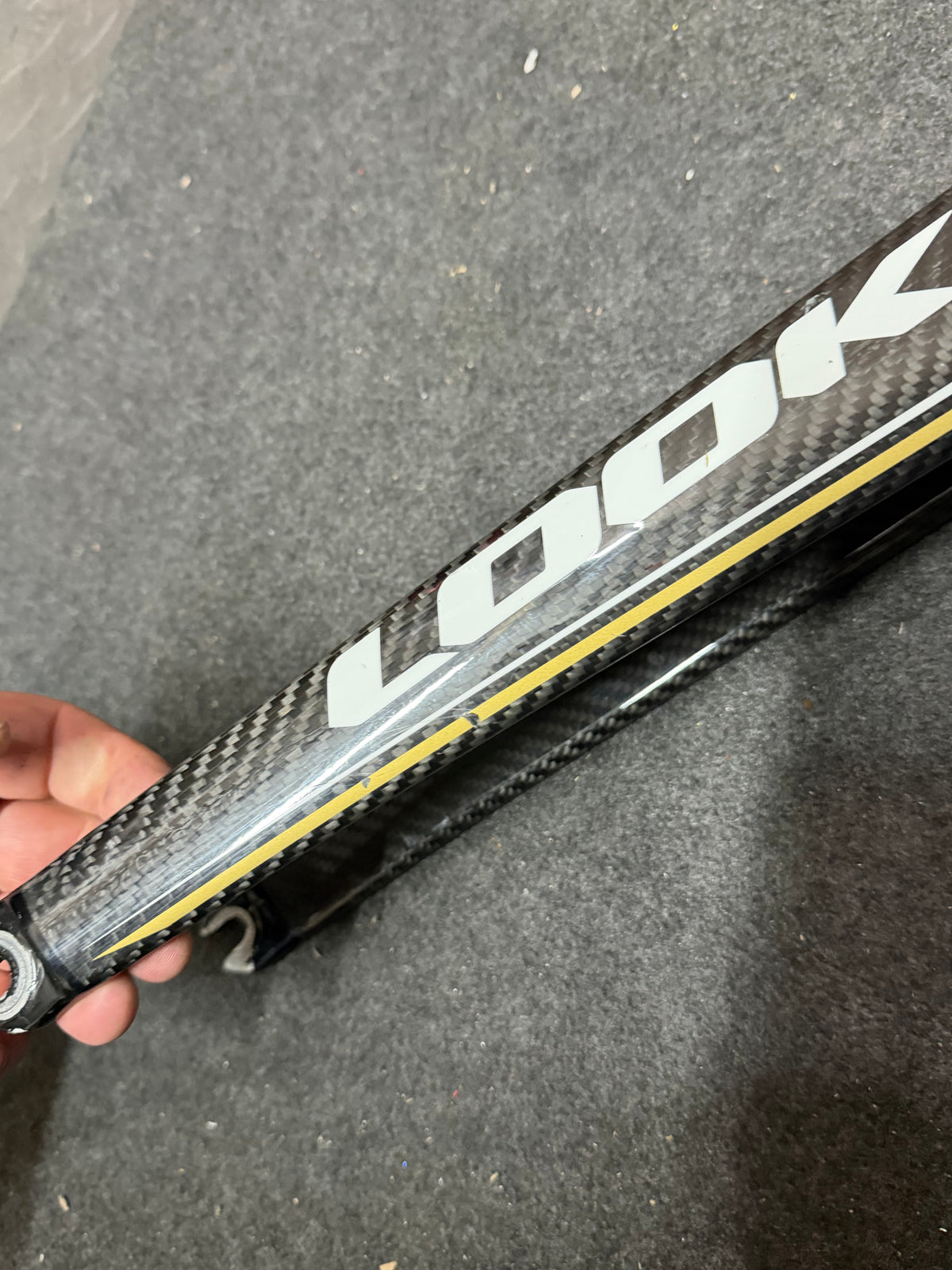 Look 464 AL Track Frameset Size M – Top Tube Dent
