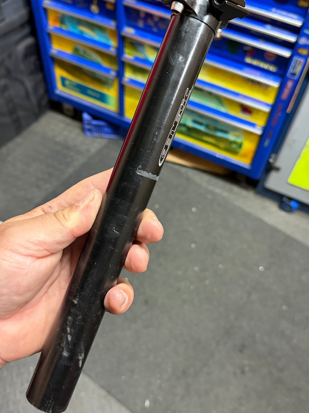 Genetic CNC Aluminium Seatpost 31.6mm