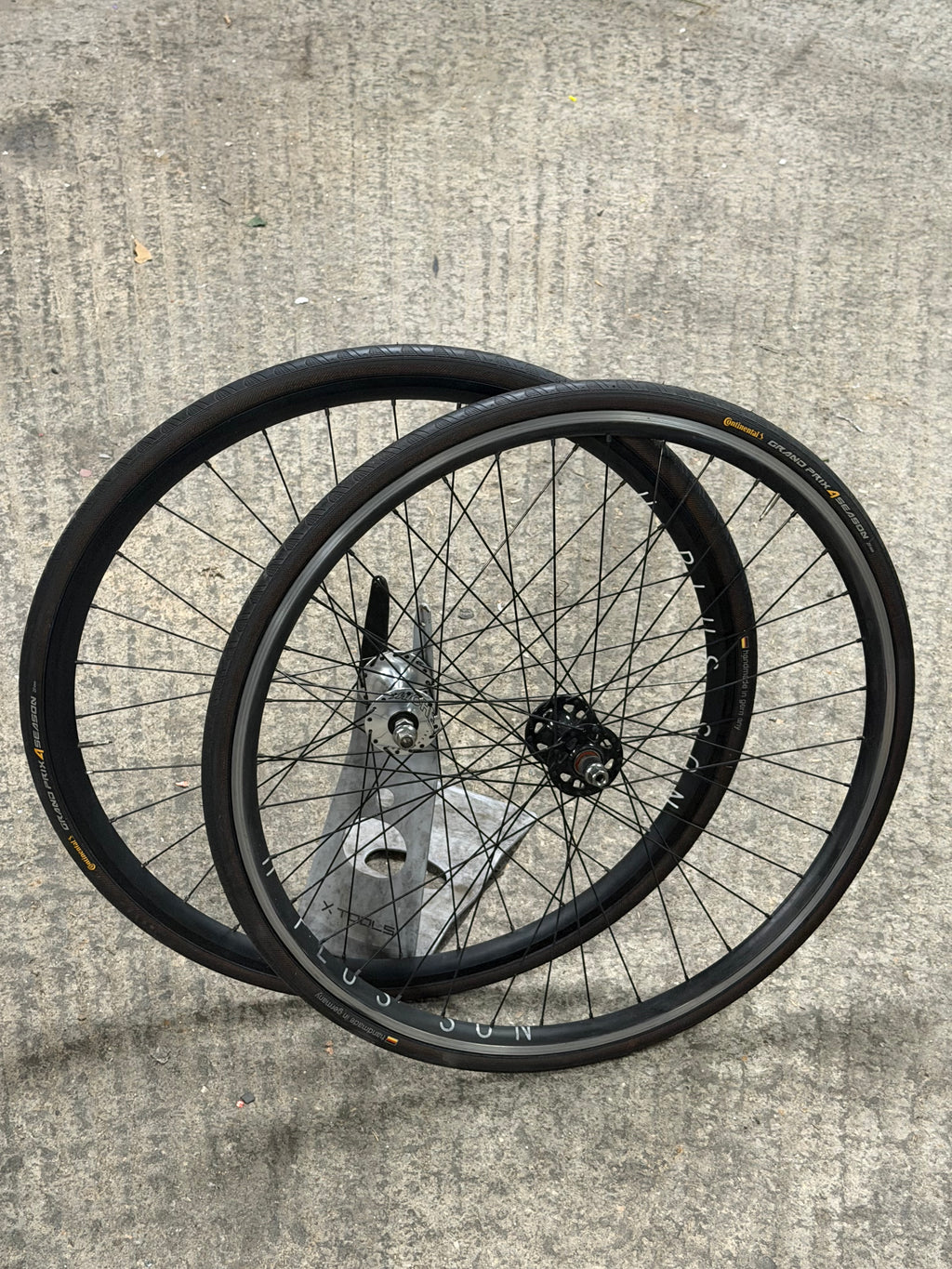 H Plus Son Track Fixed Gear Wheelset 700c Clincher