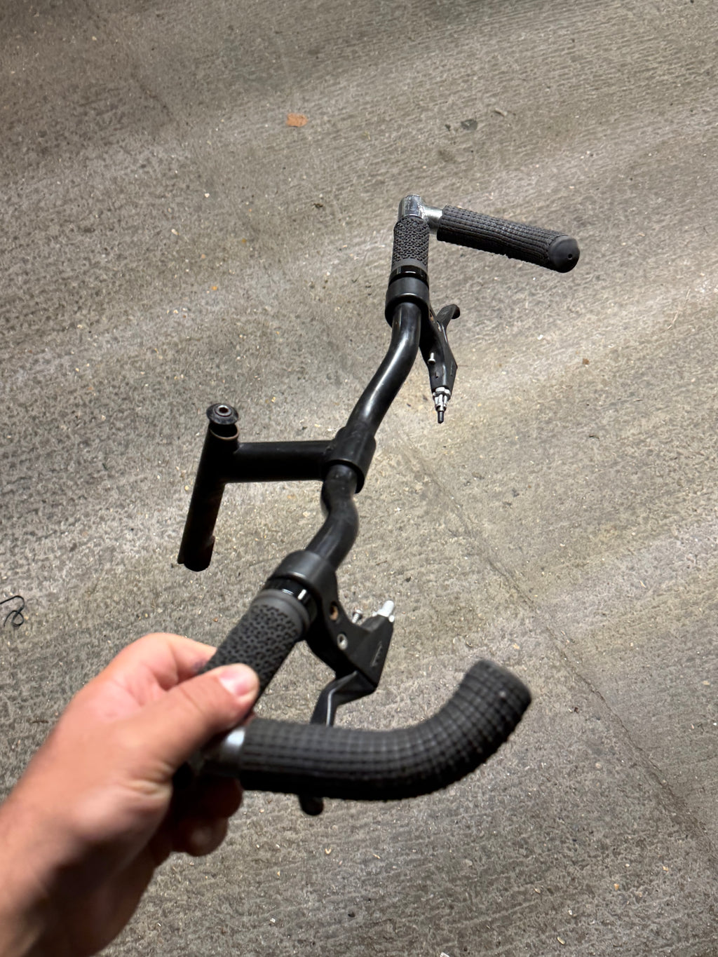 Complete MTB handlebar, quill stem and brake lever set
