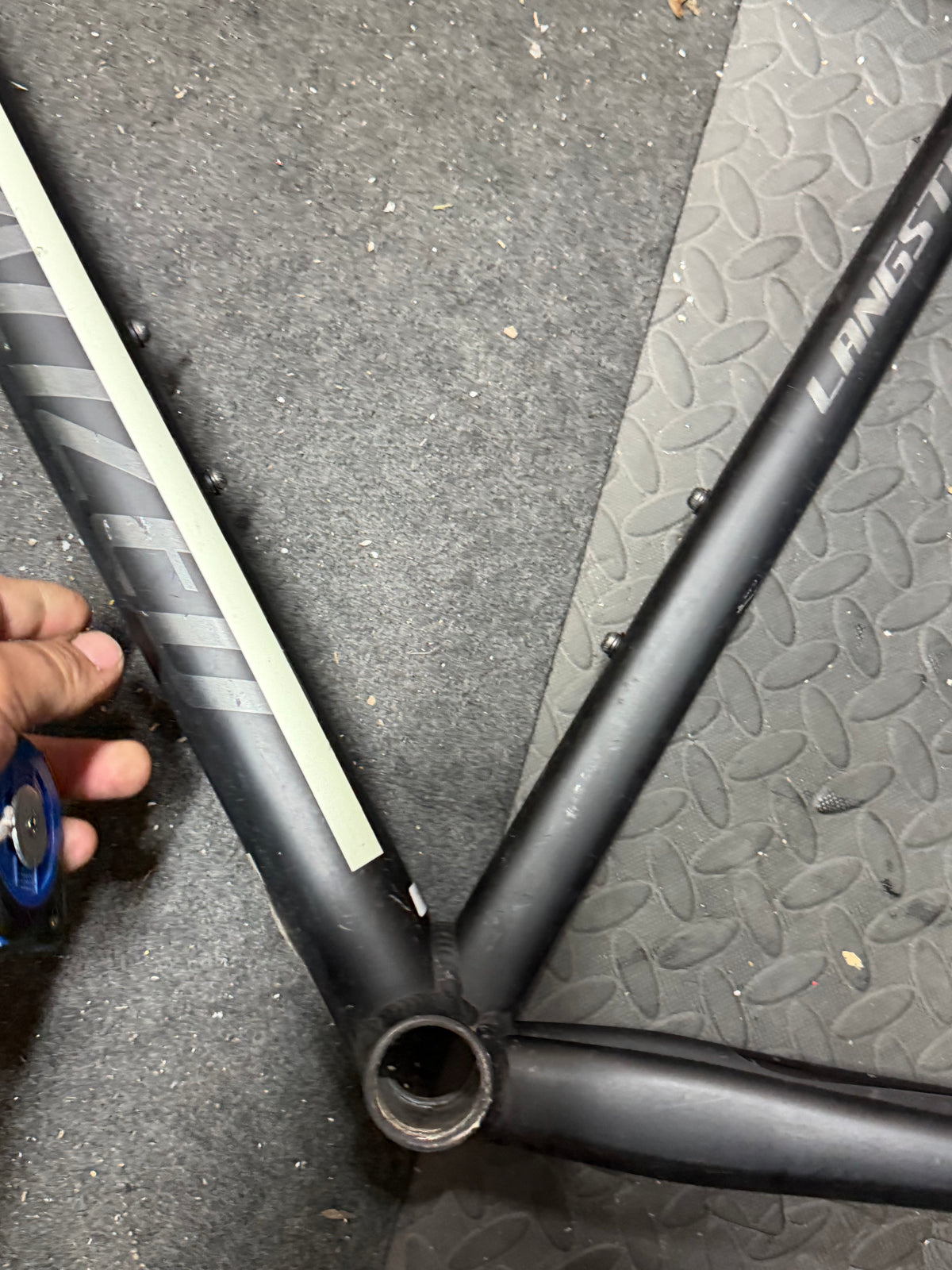 Specialized Langster size 54 frameset – seat tube and bottom bracket junction