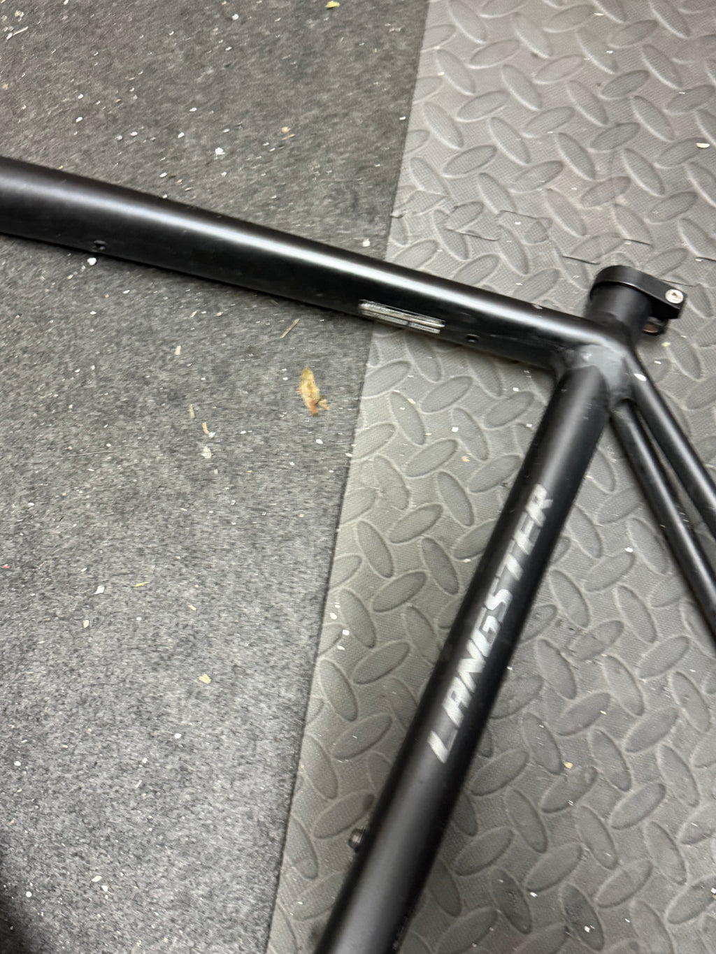 Specialized Langster size 54 frameset – top tube and seat cluster
