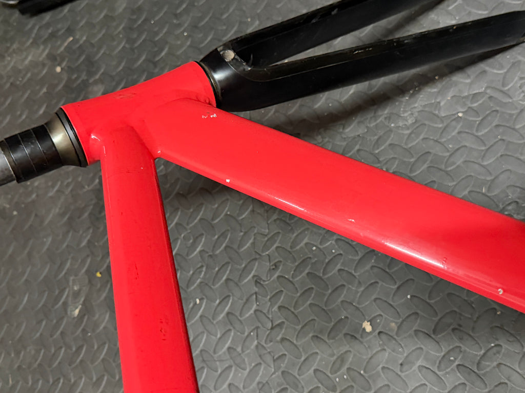 State red aluminium track frameset – top tube and fork crown junction