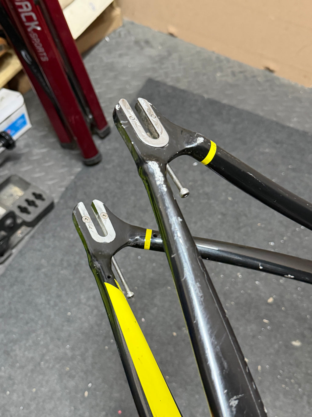 Boardman TK Pro 51cm track frameset – rear track dropout from above