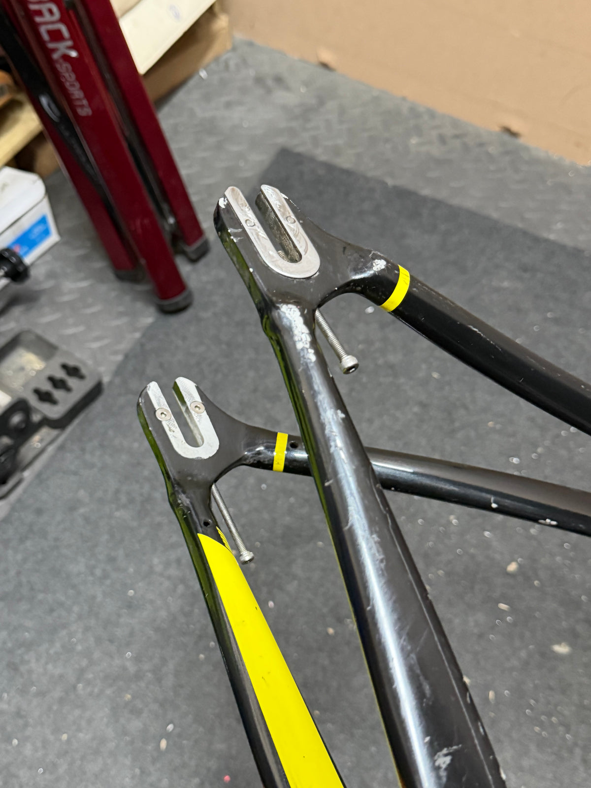 Boardman TK Pro 51cm track frameset – rear track dropout from above
