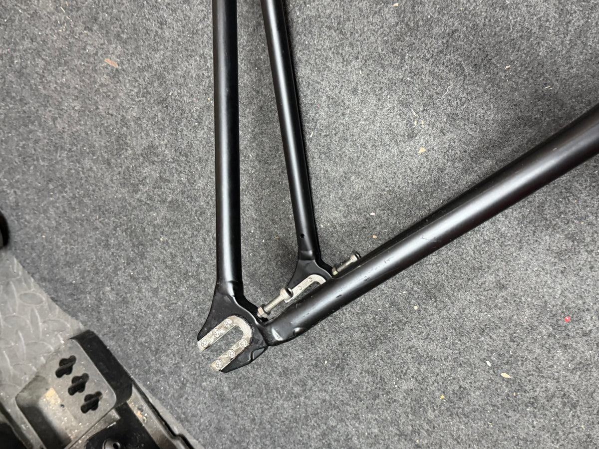 Hoy Fiorenzuola .001 Medium track frameset – rear track dropout close-up