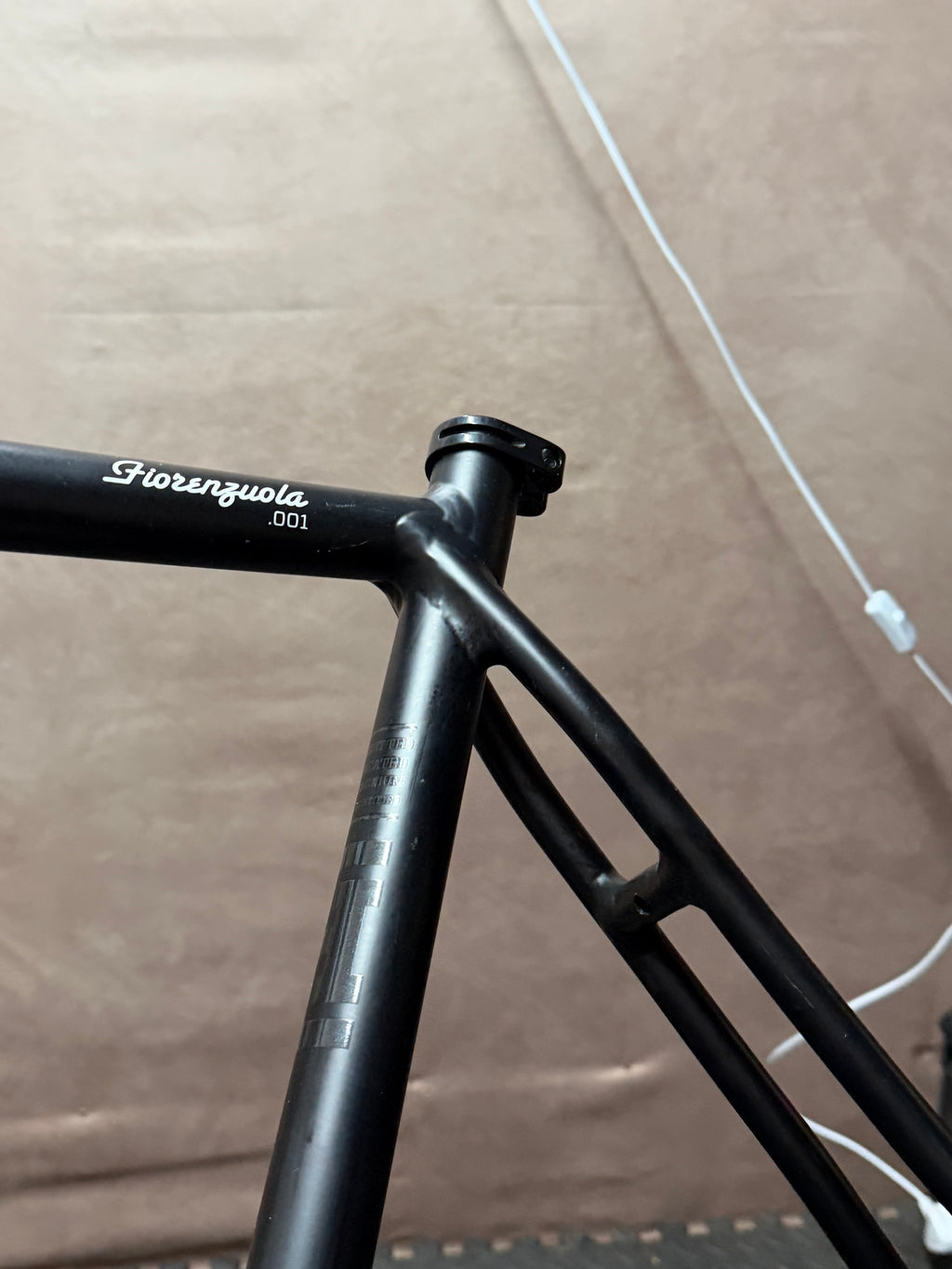 Hoy Fiorenzuola .001 Medium track frameset – Fiorenzuola top tube logo and seat cluster