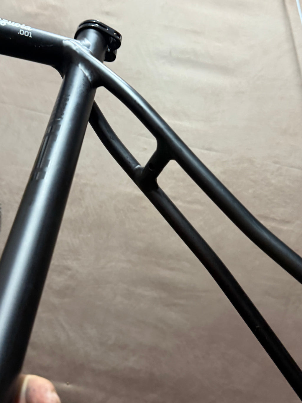 Hoy Fiorenzuola .001 Medium track frameset – seat cluster and seat tube opening