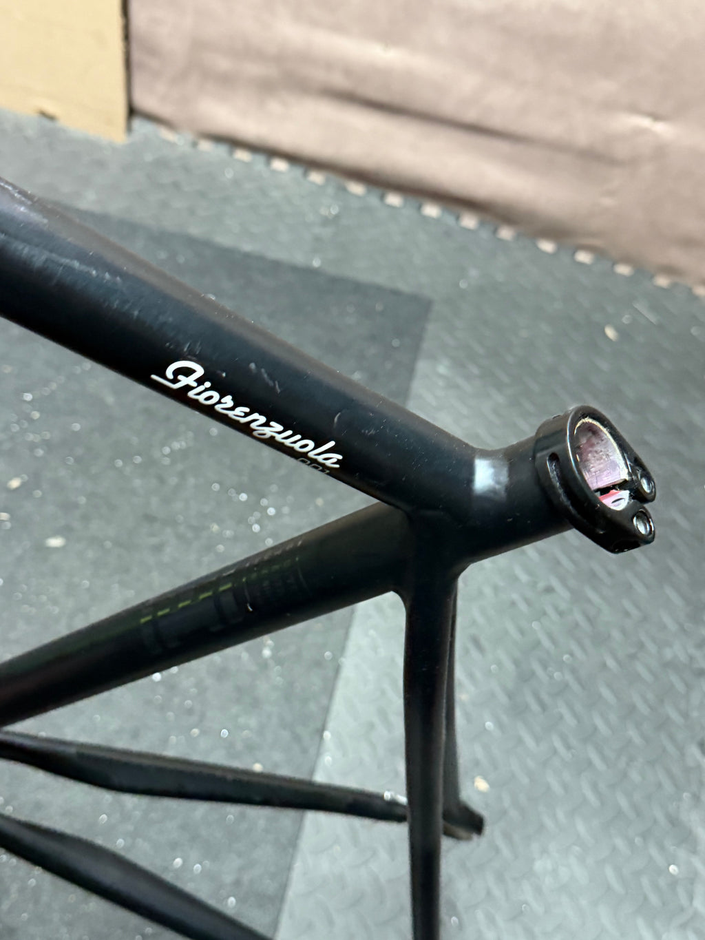 Hoy Fiorenzuola .001 Medium track frameset – Fiorenzuola lettering on top tube