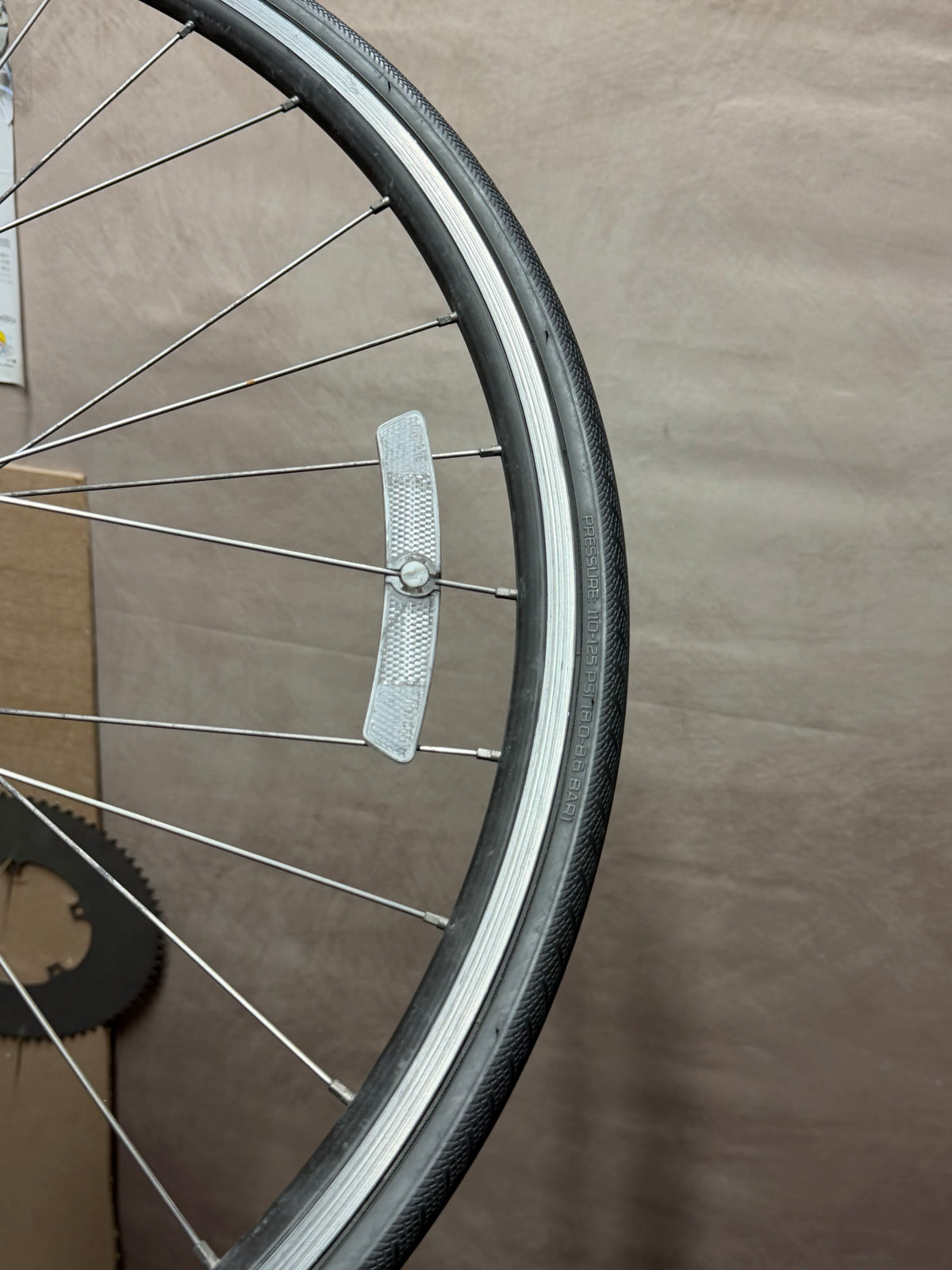 700c clincher track front wheel – spoke reflector and rim