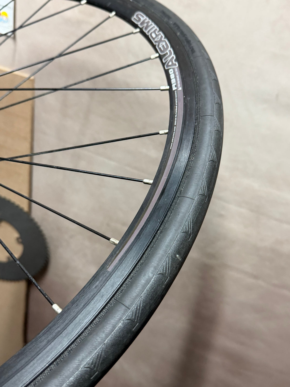 Alexrims 700c clincher track wheelset – tyre branding and rim profile