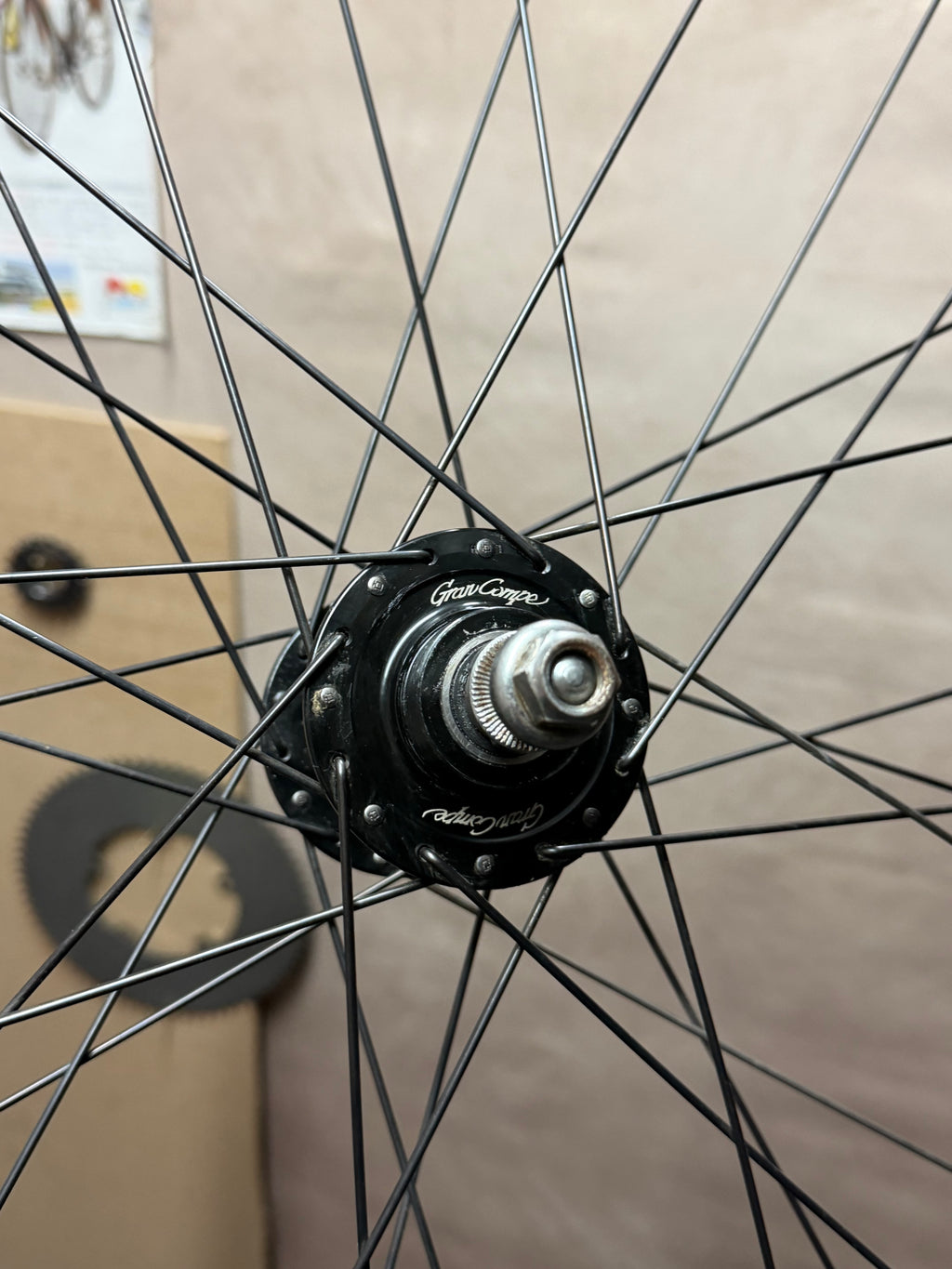 Gran Compe H Plus Son 700c track rear wheel – rear hub through spoke lacing