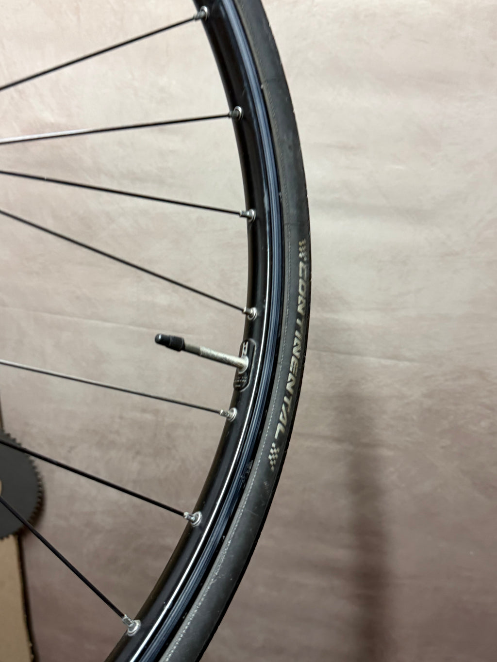 Gran Compe H Plus Son 700c track rear wheel – rim, valve and spokes
