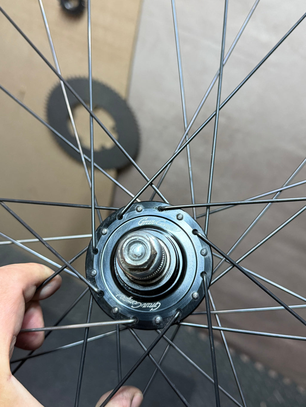 Gran Compe H Plus Son 700c track rear wheel – rear hub axle end close-up