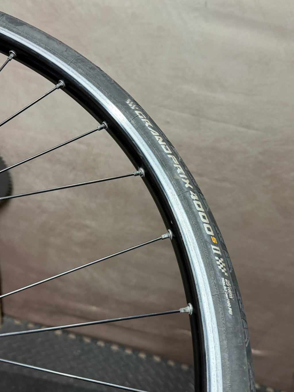 Gran Compe H Plus Son 700c track rear wheel – rim surface showing wear
