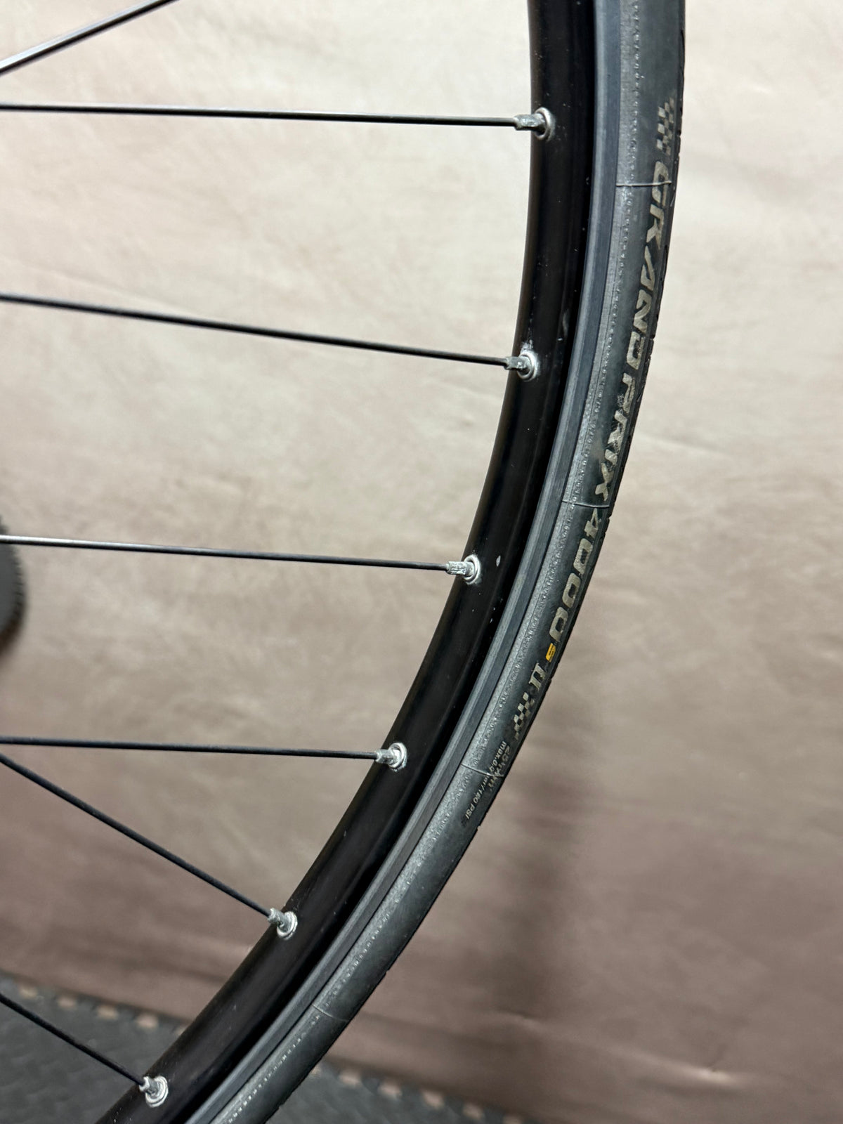 Gran Compe H Plus Son 700c track rear wheel – rim braking surface and spokes