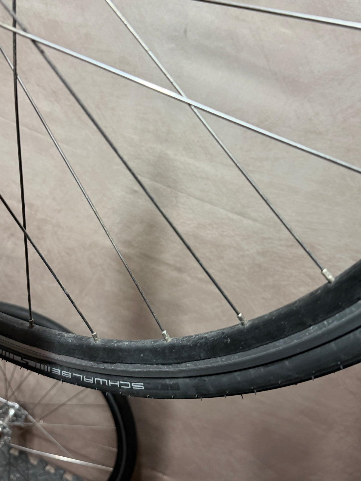 700c single speed clincher wheelset – lower rim and spoke lacing