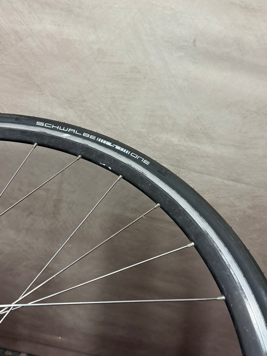700c single speed clincher wheelset – rim and tyre profile