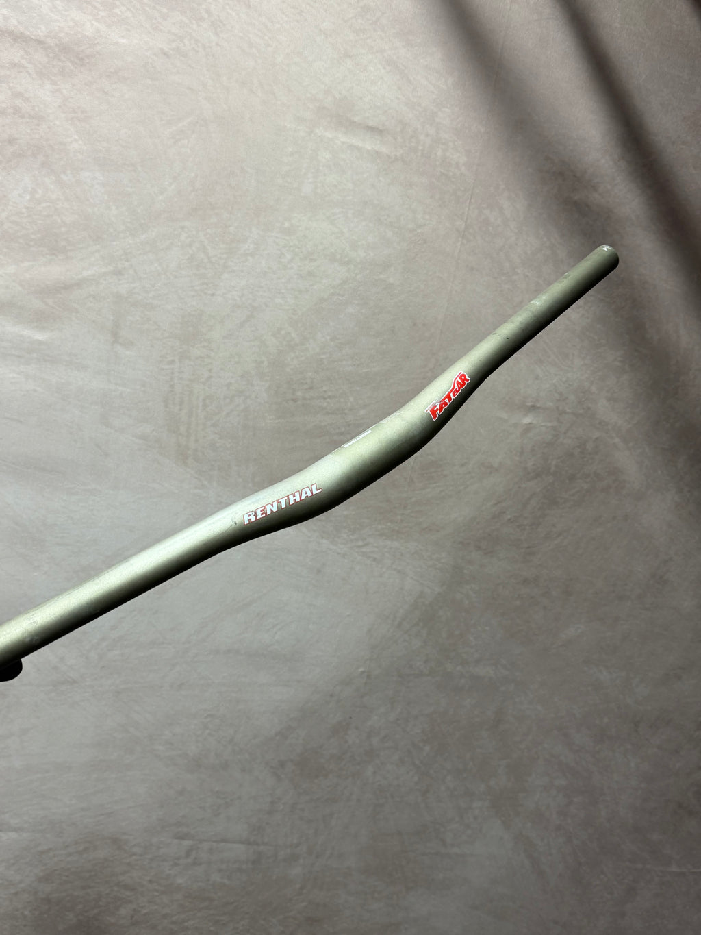Renthal Fatbar 580mm Riser Handlebars, 31.8mm – full riser handlebar shape