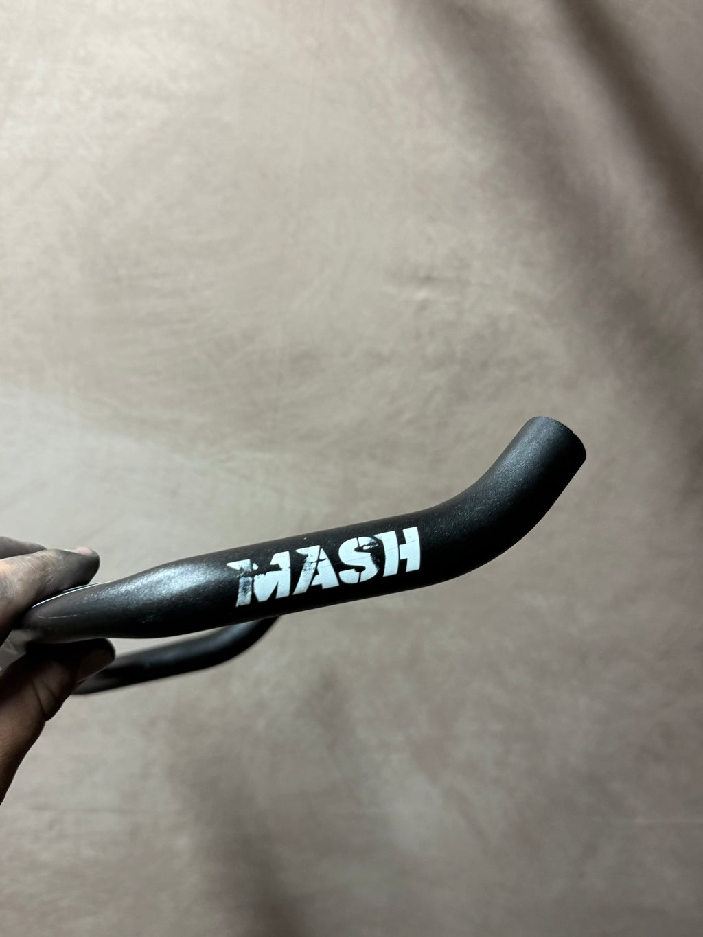 Cinelli MASH Bullhorn Handlebars 40cm – MASH lettering close-up