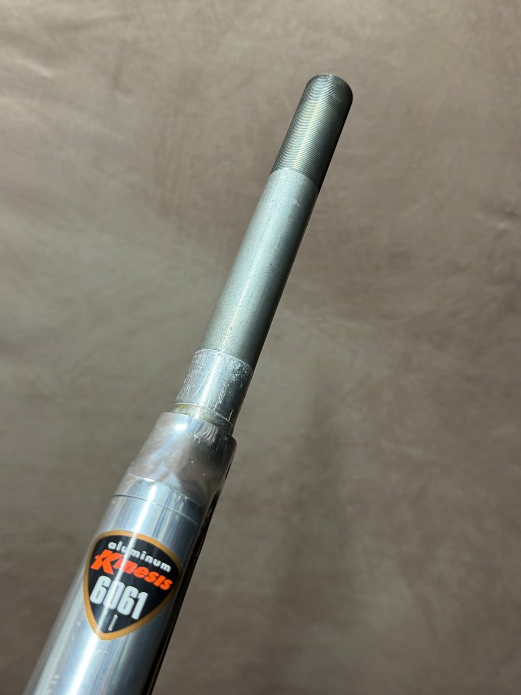Kinesis 1in Threaded Road Forks, 19cm Steerer – steerer and branding