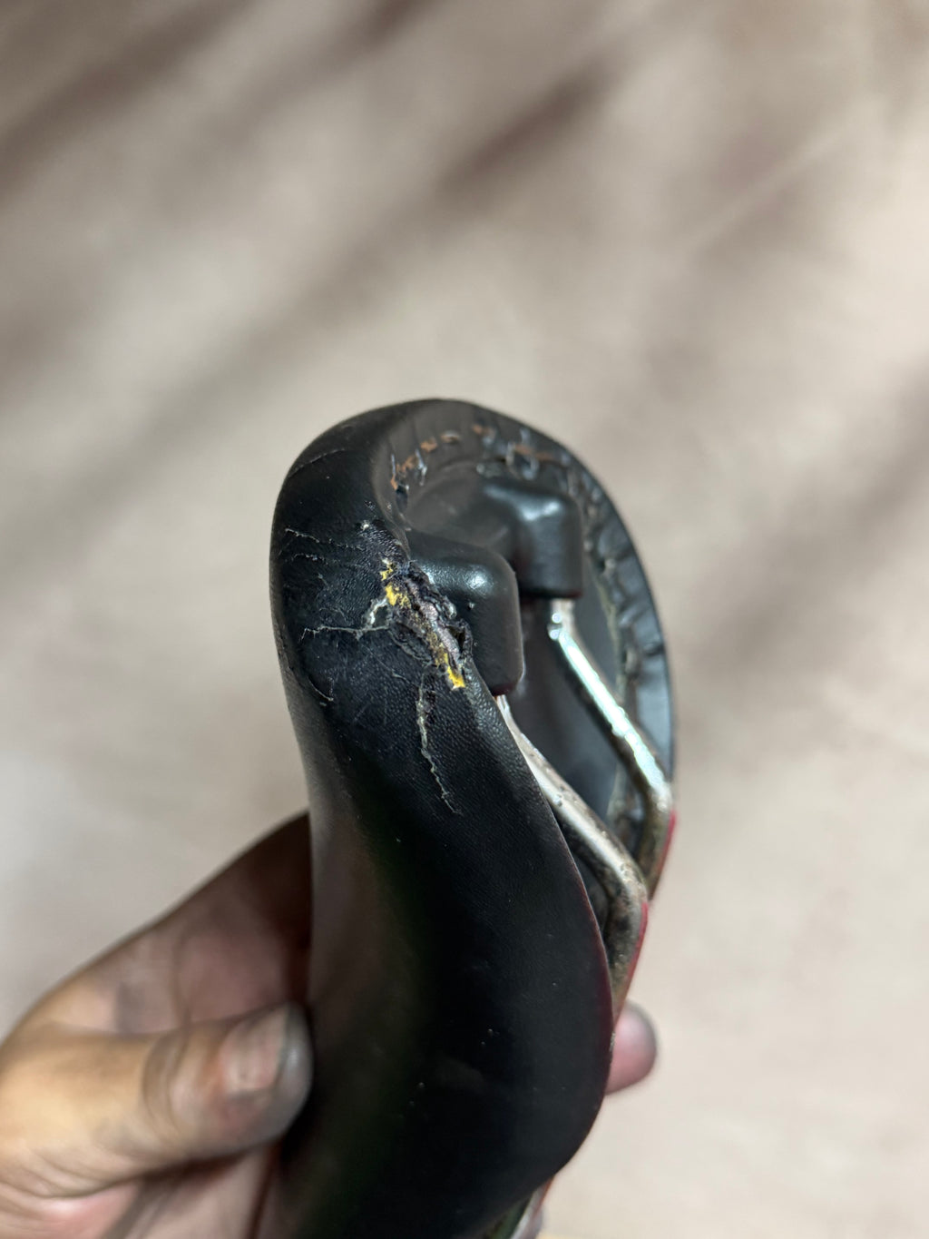 Bicycle Saddle – Side Damage – worn rear corner