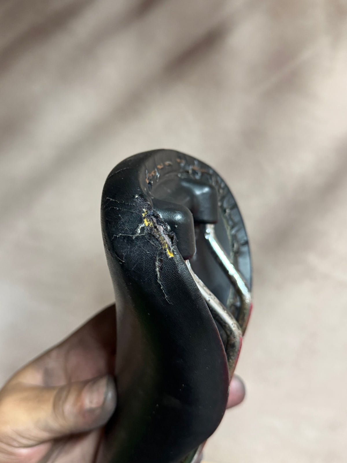 Bicycle Saddle – Side Damage – worn rear corner