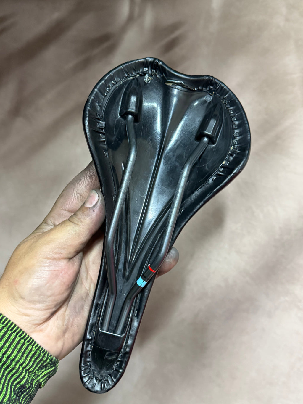Hoy Bicycle Saddle – underside and rails
