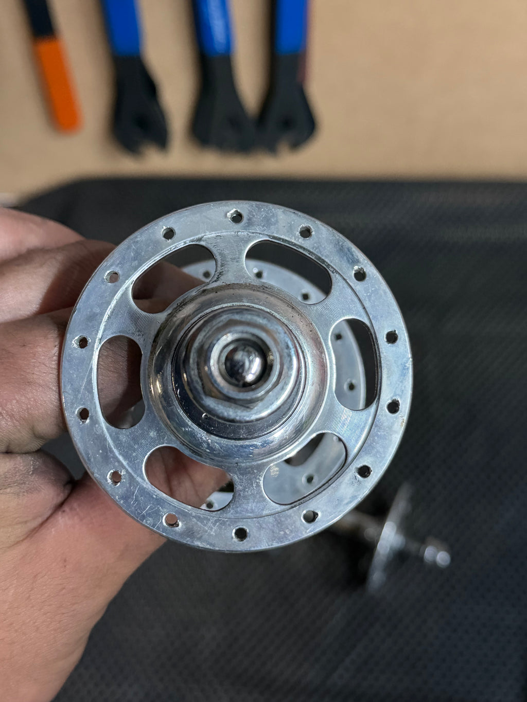 Suntour Superbe Track Hubset 28H Front & Rear – flange and bearing end