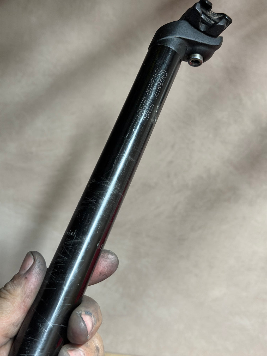Genesis Seatpost 27.2mm – saddle clamp