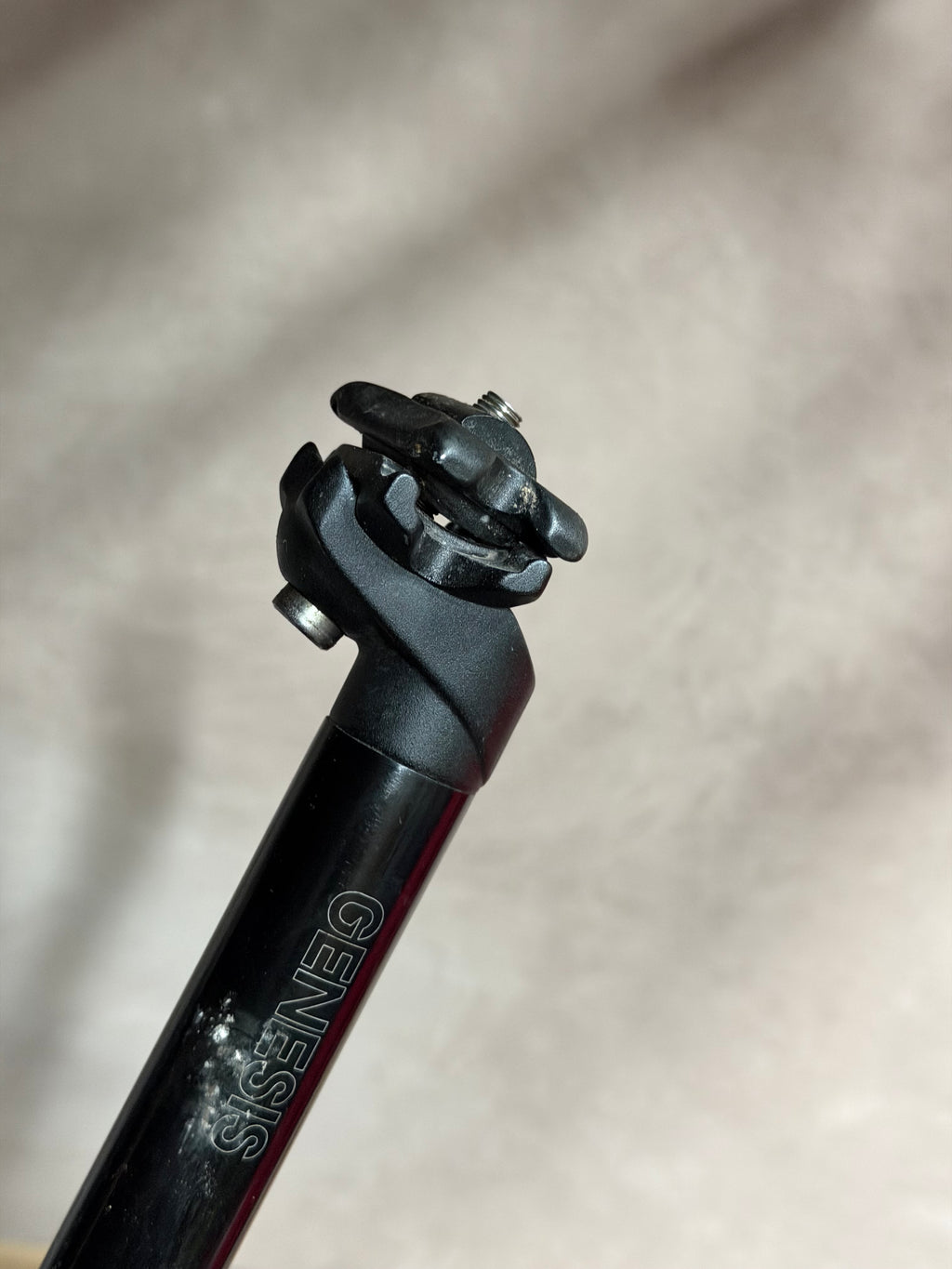 Genesis Seatpost 27.2mm – top of clamp