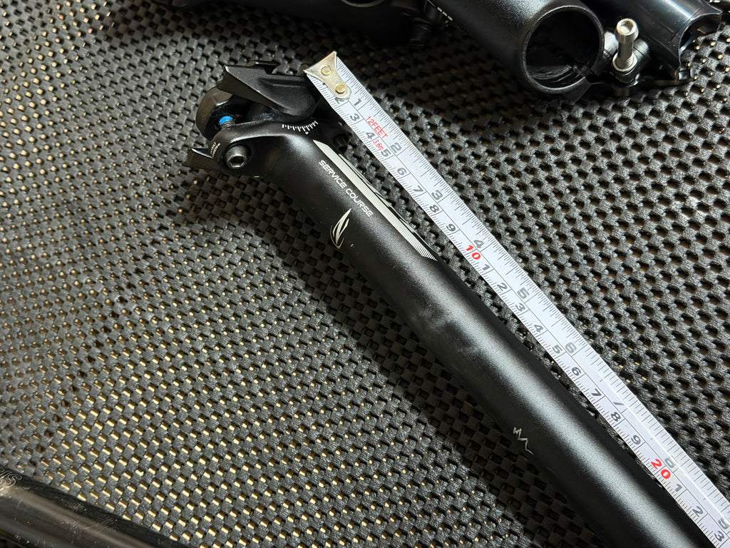 Zipp Aluminium Seatpost 27.2mm – seatpost beside tape measure