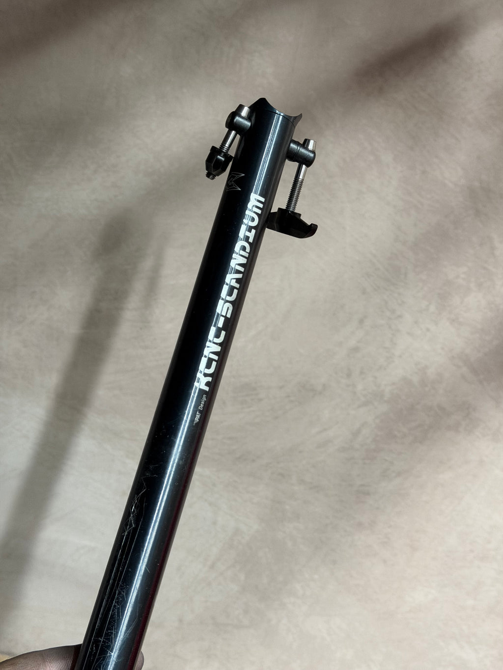 TI PRO LIGHT CNC Aluminium Seatpost 27.2mm – branding and head