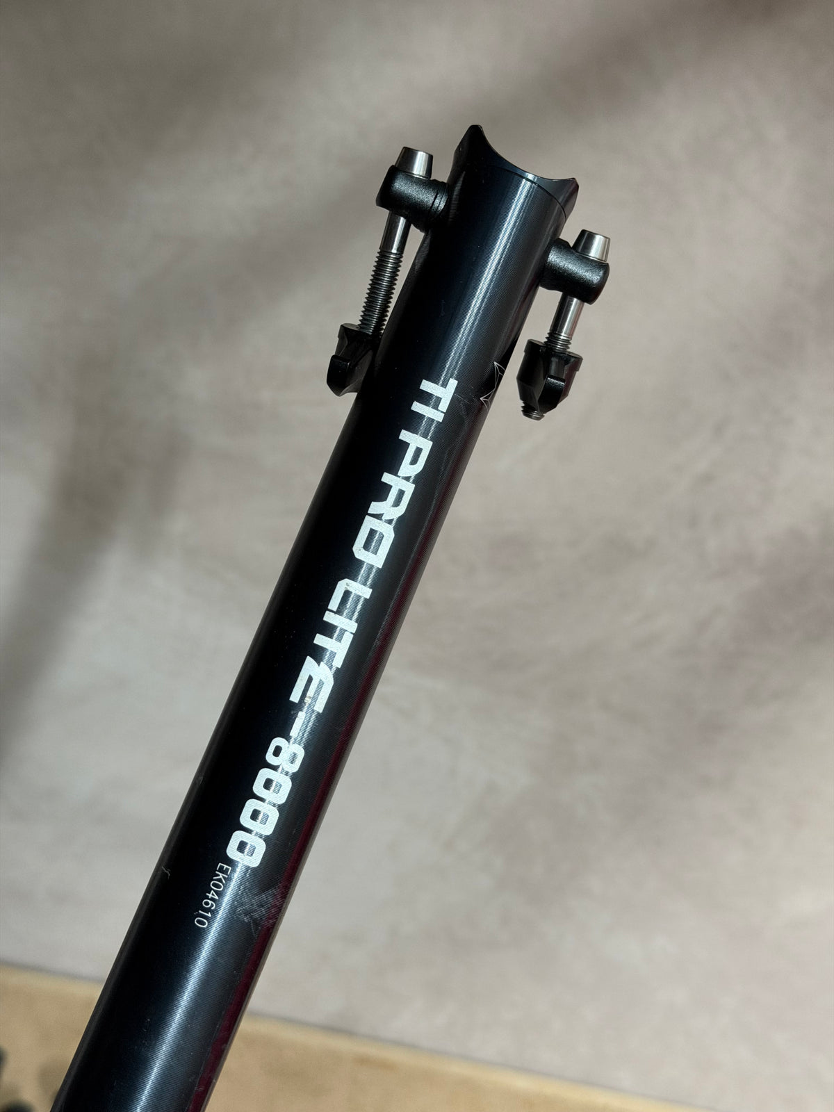 TI PRO LIGHT CNC Aluminium Seatpost 27.2mm – complete seatpost