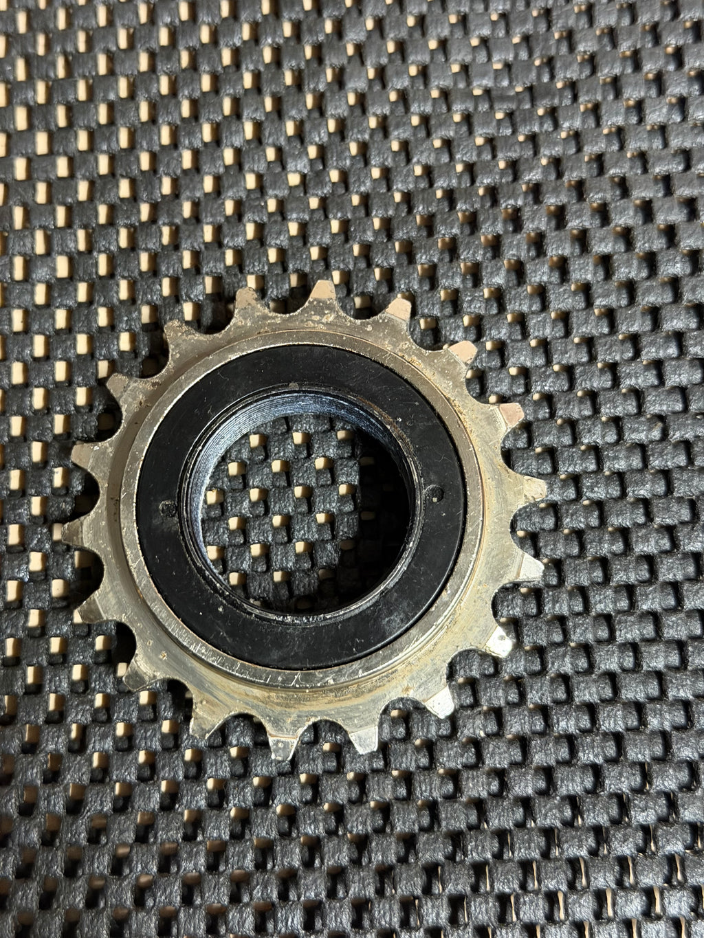 18T Single Speed Freewheel 1/8in – reverse face