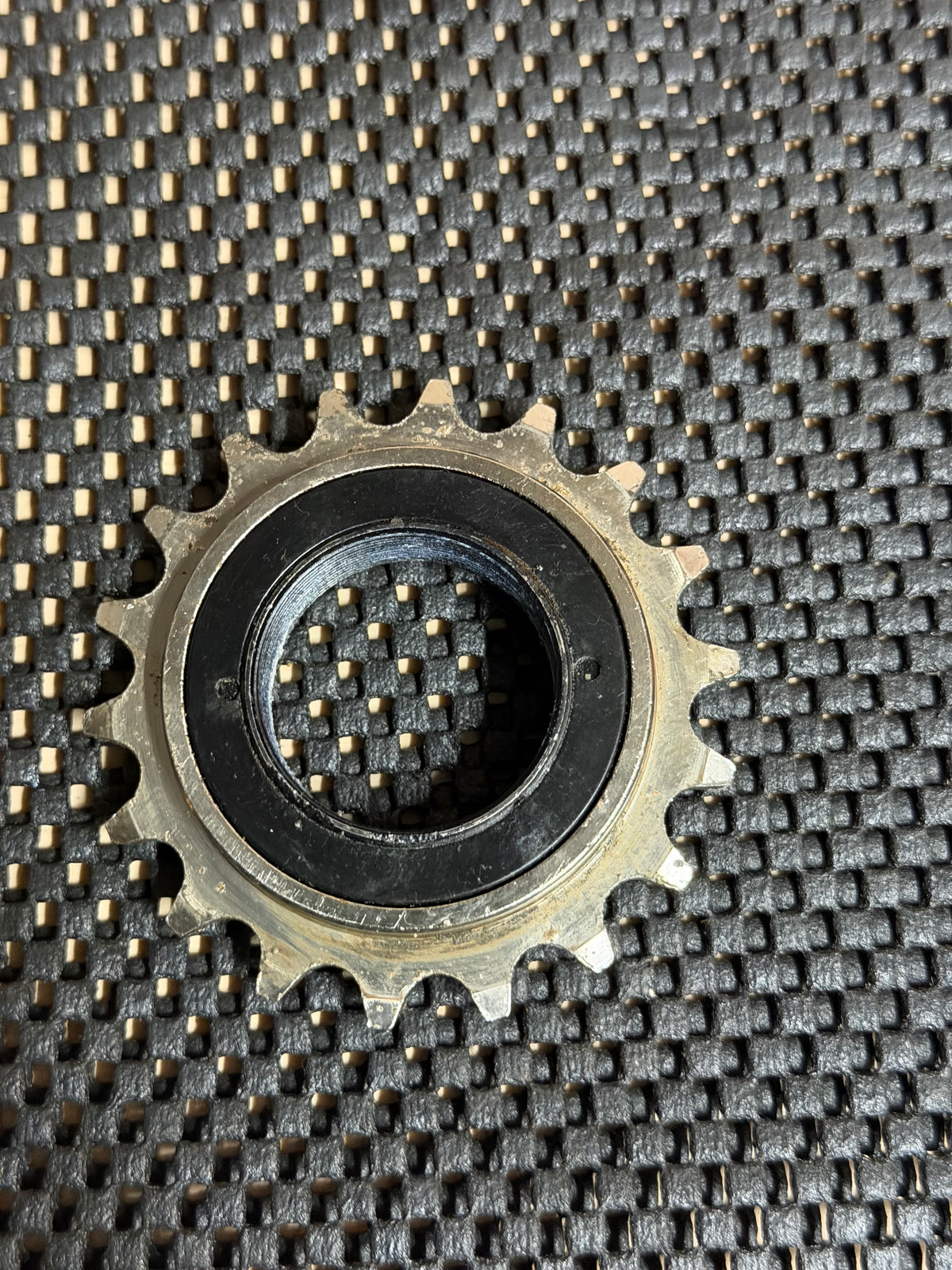 18T Single Speed Freewheel 1/8in – reverse face