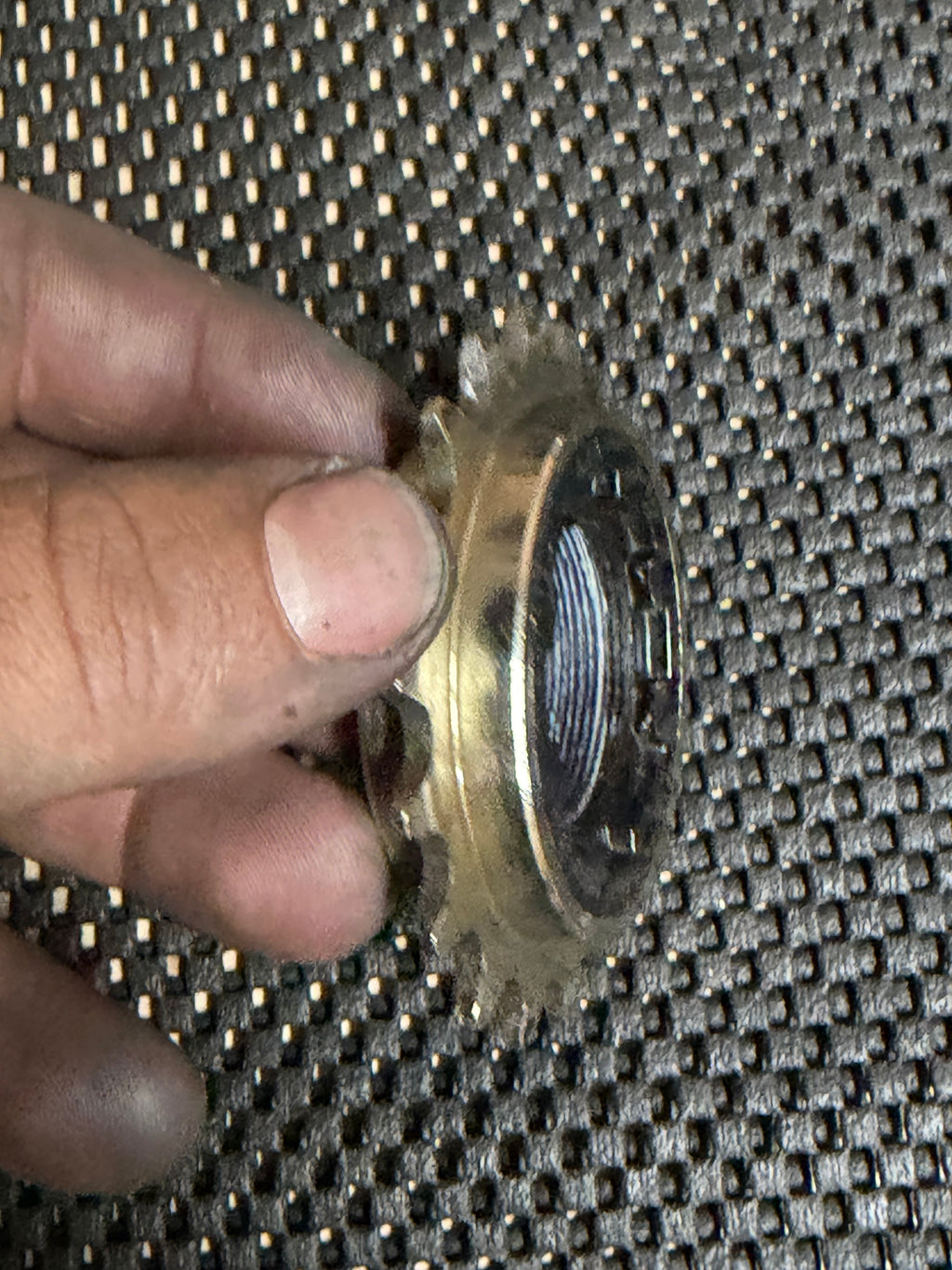 18T Single Speed Freewheel 1/8in – threaded centre and side profile