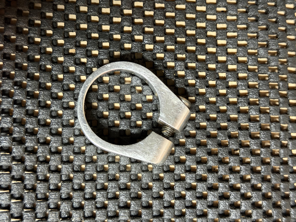 Bicycle Seatpost Clamp 32.2mm – clamp side view