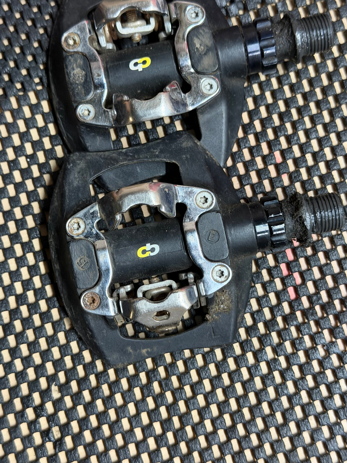 Boardman SPD MTB Clipless Pedals – pedal mechanism close-up