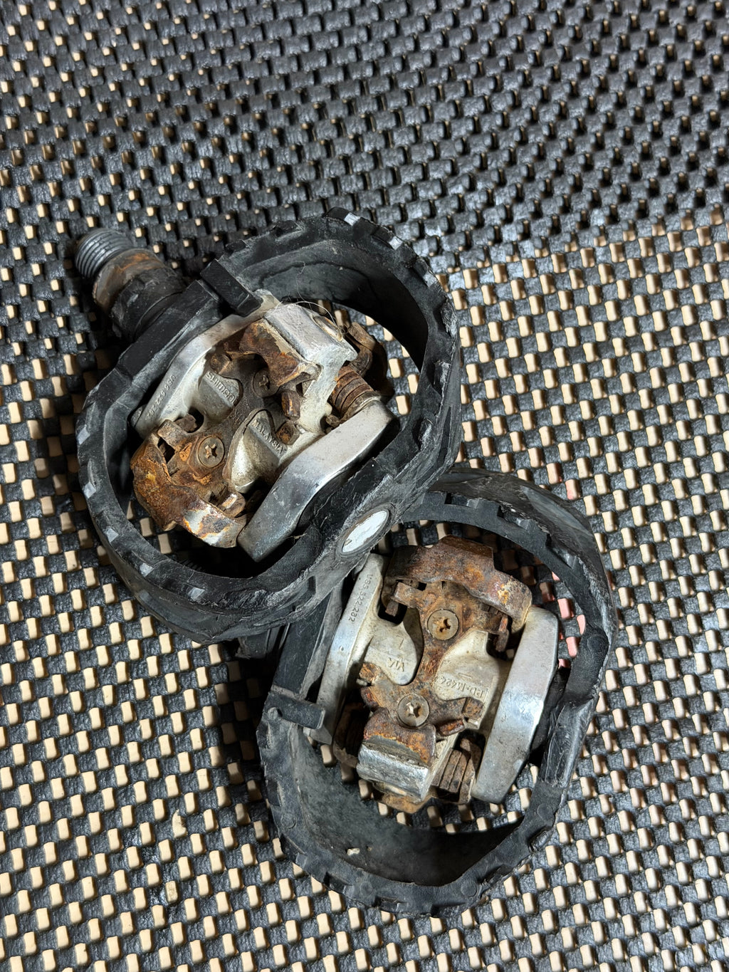 Shimano SPD MTB Pedals – Rust Present – pair with visible rust